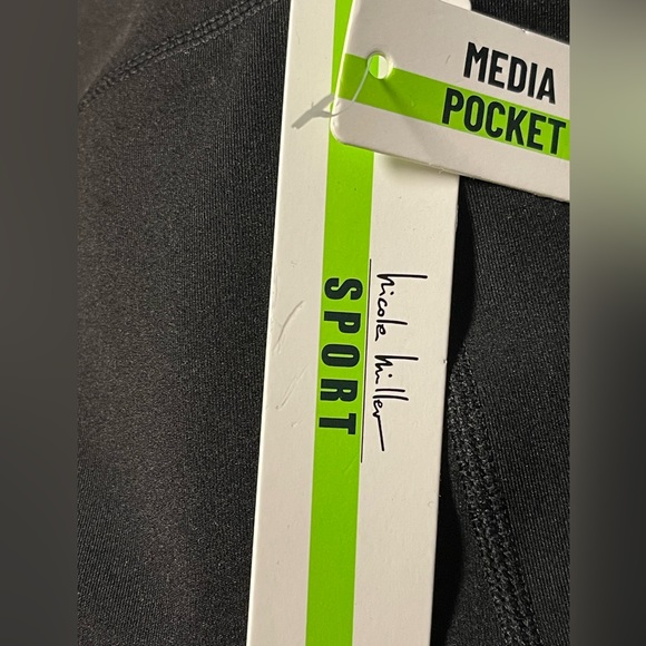 NICOLE MILLER SPORT LEGGING MEDIA POCKETS-WORKOUT WOMEN COLOR BLACK/WHITE LINE S - Picture 12 of 13